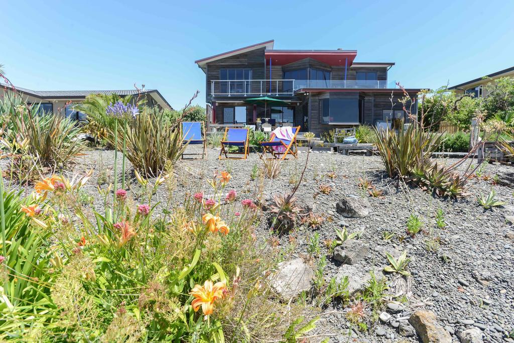 Absolute Beachfront B&B Napier Exterior photo