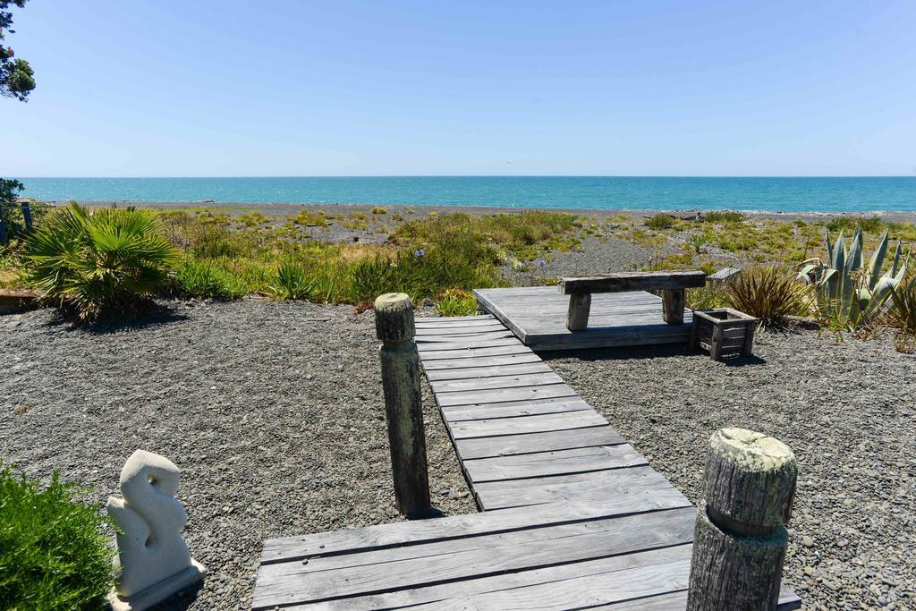 Absolute Beachfront B&B Napier Exterior photo